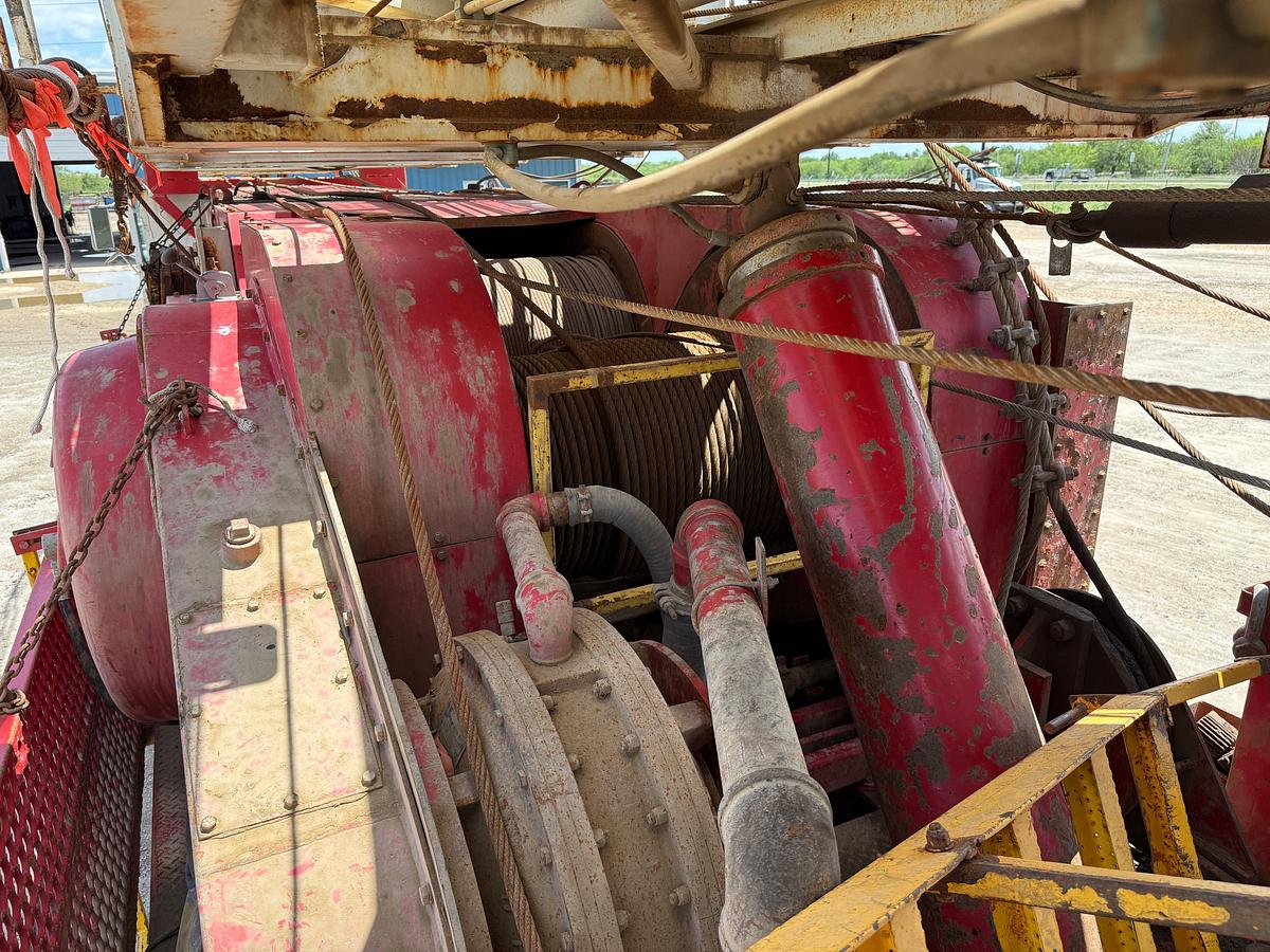 Used 2008 LOADCRAFT 550 DD 96’-225K 5-AXLE WELL SERVICE WORKOVER RIG