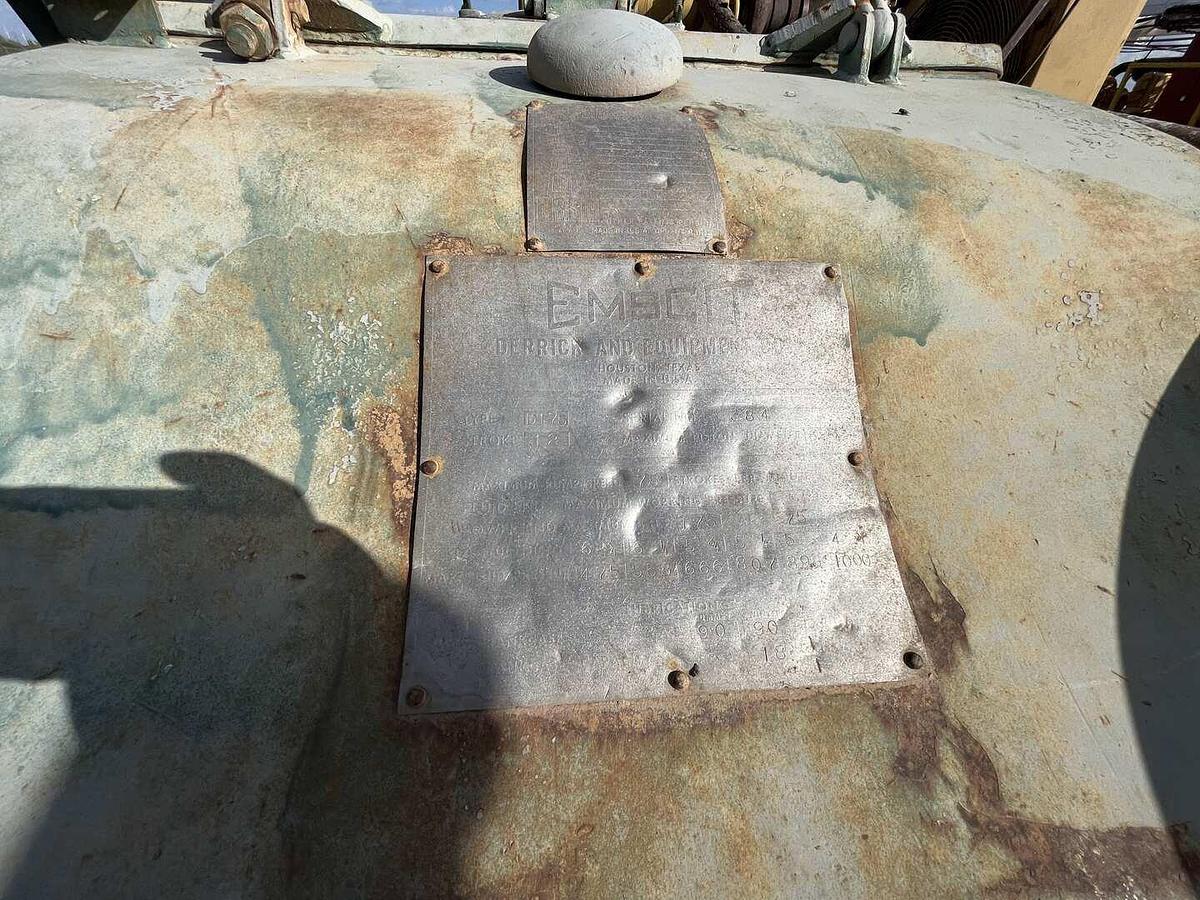 Used 1981 CHICAGO PNEUMATIC CP700 TOP DRIVE WATER WELL DRILLING RIG Package