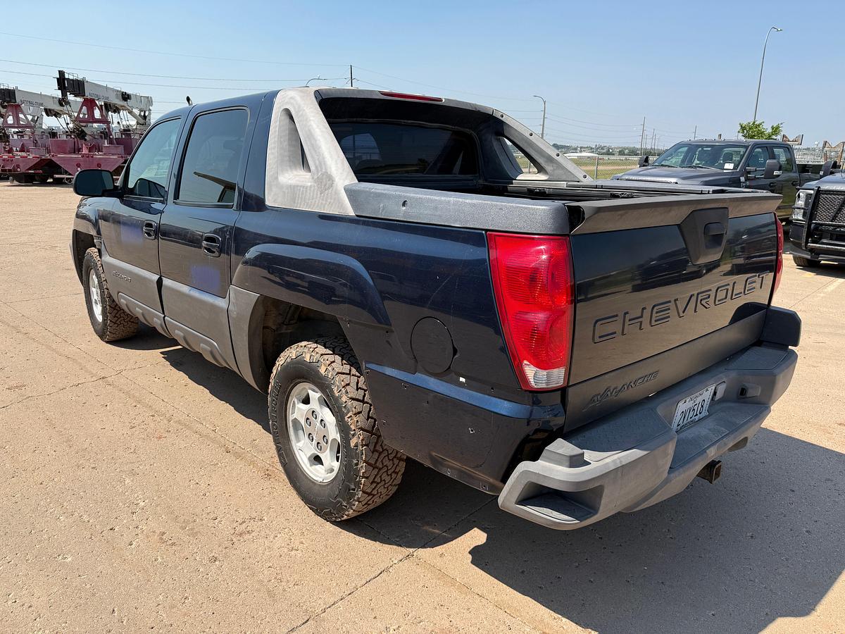 Used 2004 CHEVROLET AVALANCHE 2WD CREW CAB PICKUP TRUCK