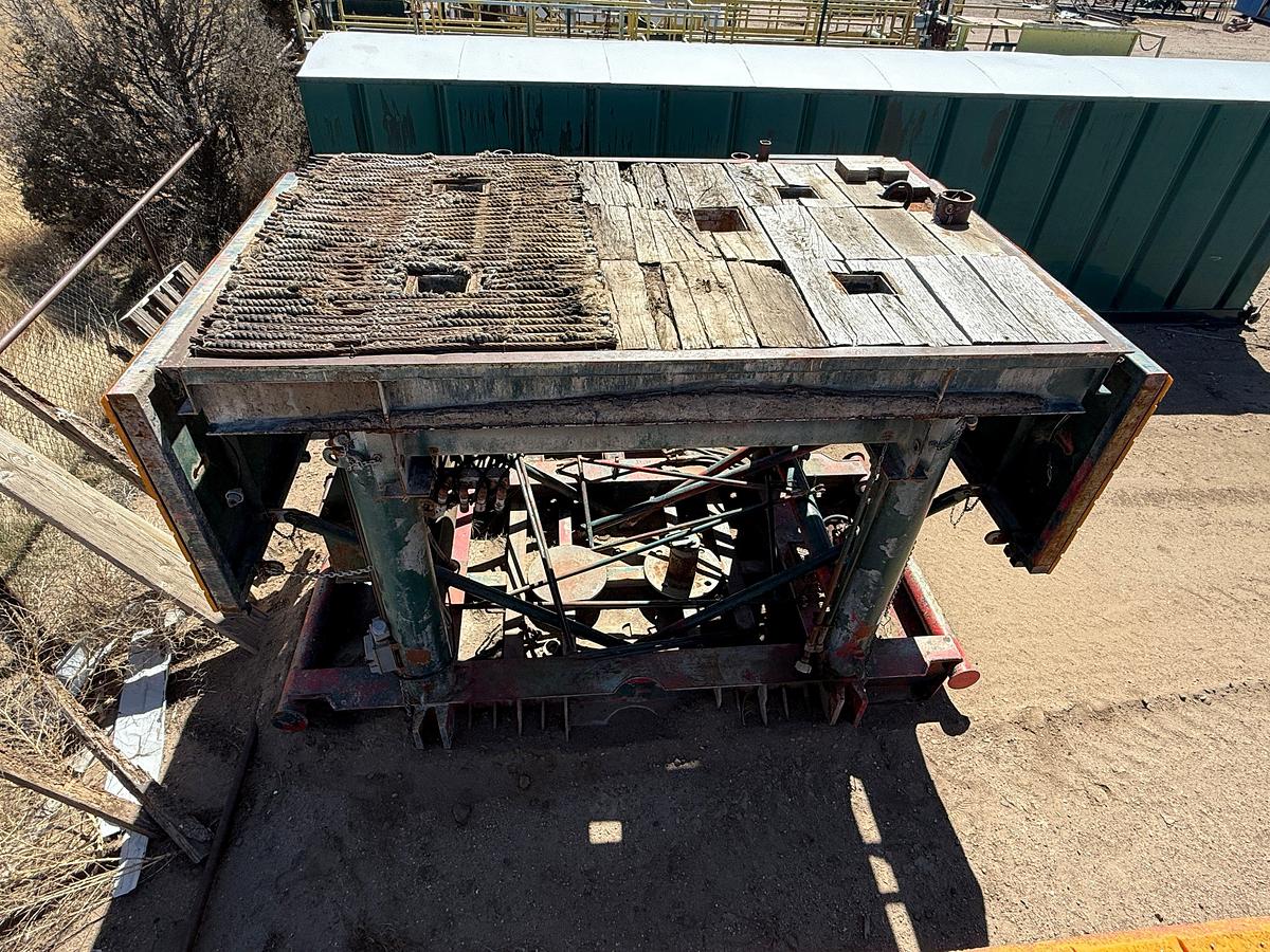 Used 2-SECTION 16.6’ H TELESCOPING SUB STRUCTURE W/ ZP175 ROTARY TABLE, RIGHT ANGLE DRIVE, & 33’ x 120” SKIDDED RIG RAMPS