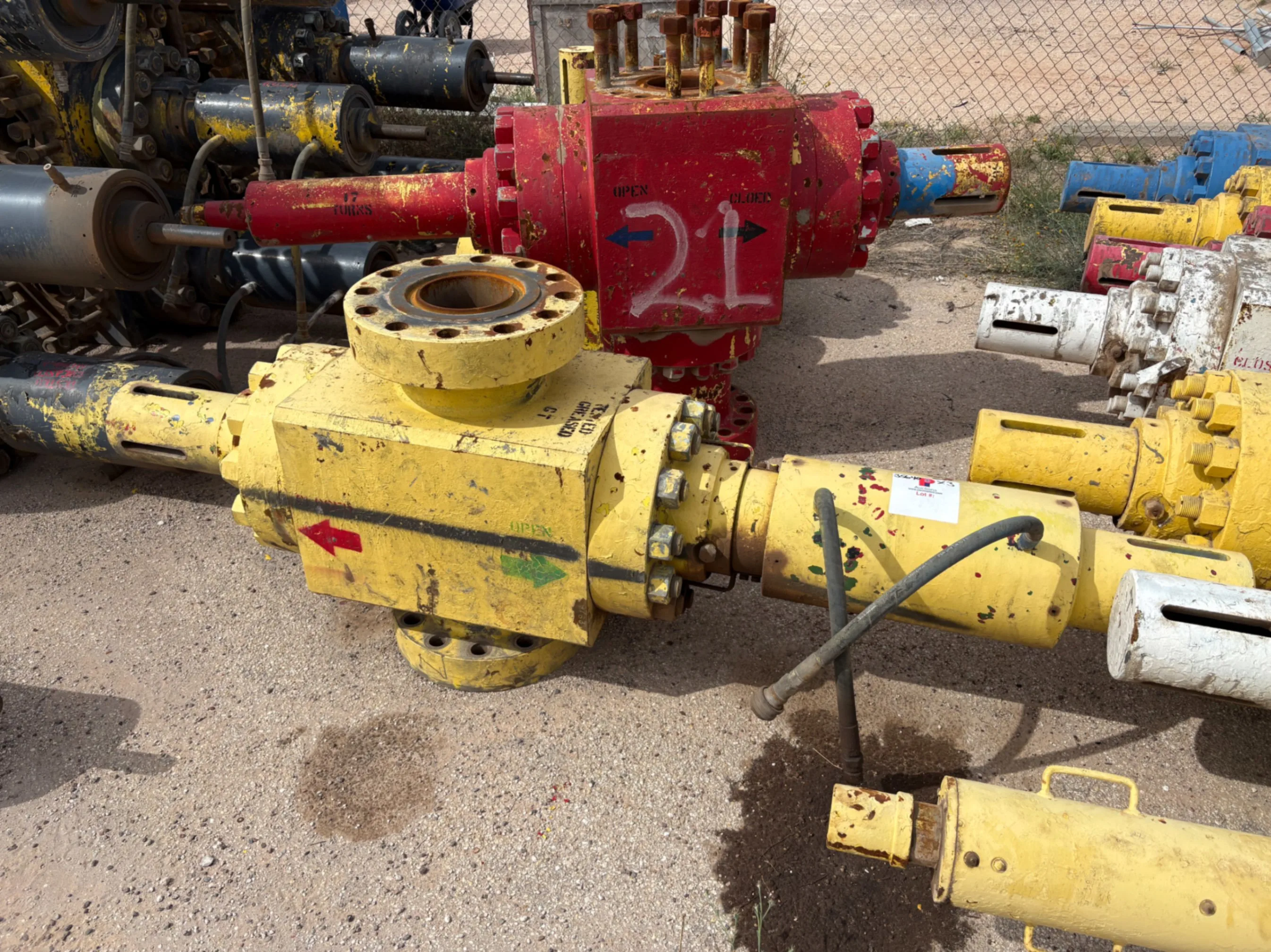 Used (3x$) (3) 7-1/16” 10k hydraulic frac valves