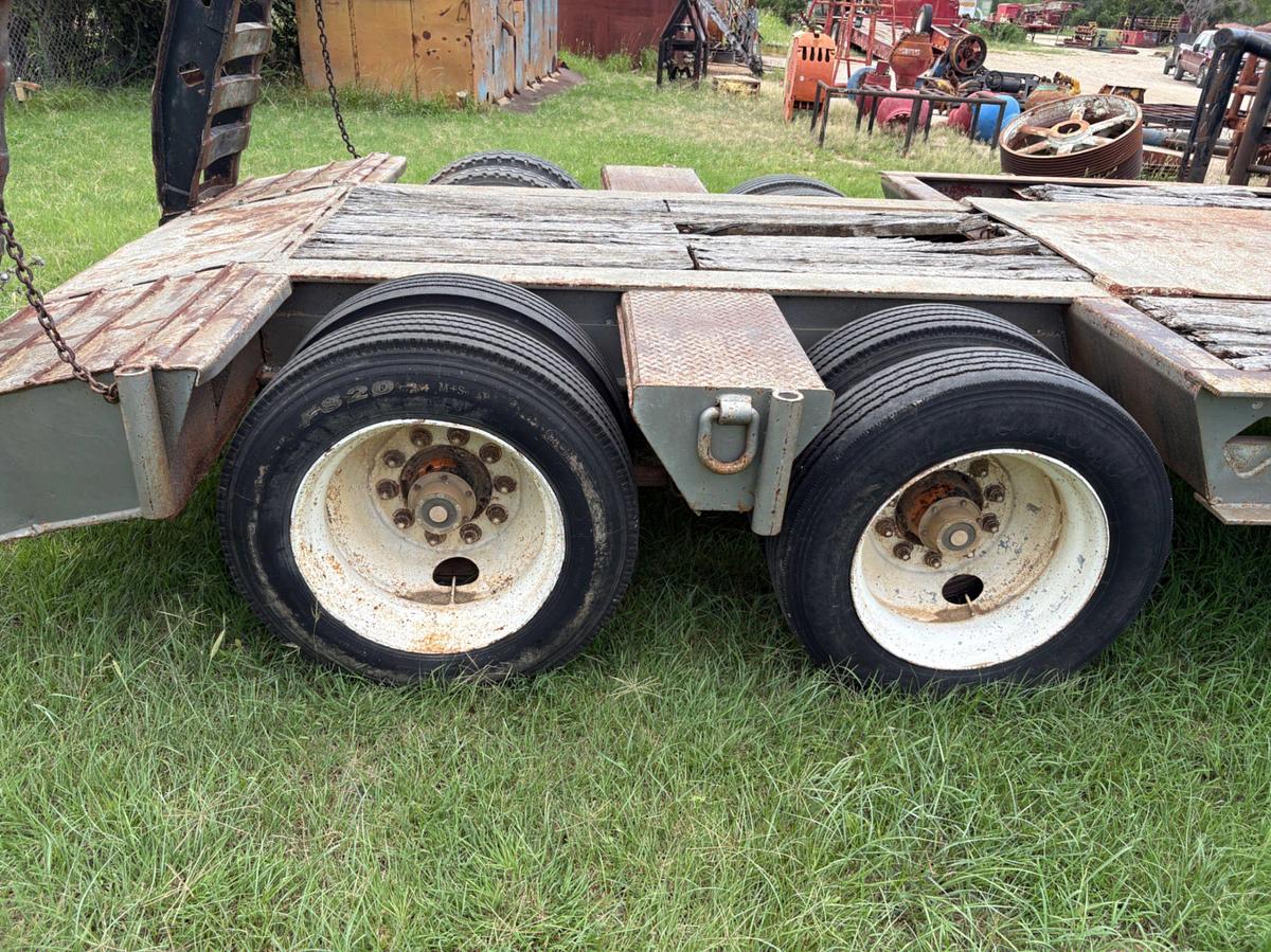 Used 1999 FONTAINE 40’ X 102” T/A LOWBOY EQUIPMENT TRAILER
