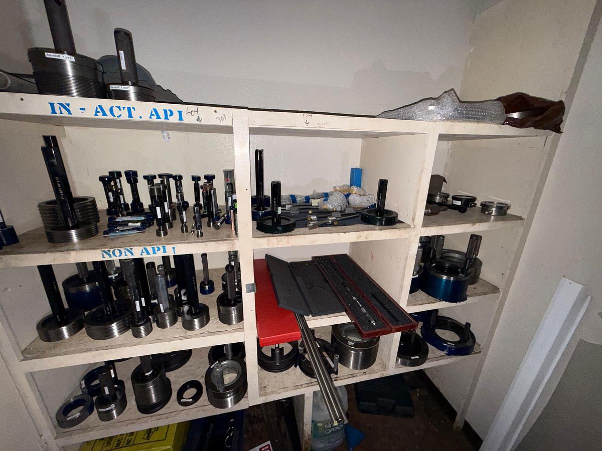 Used LOT W/ CONTENTS OF GAUGE ROOM INCLUDING (50+) (UNUSED) IN-ACT & NON API UP TO 11” THREAD GAUGE & METAL LOCKERS