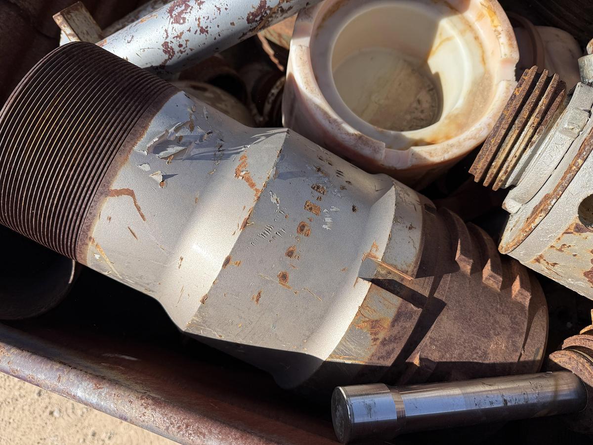 Used METAL BIN W/ (12+) CEMENT HEAD CONN.S, CROSS OVERS, SUBS