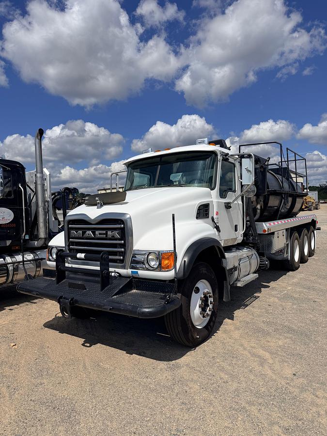 Used 2007 MACK CV713 TRI-DRIVE DAYCAB VACUUM TRUCK