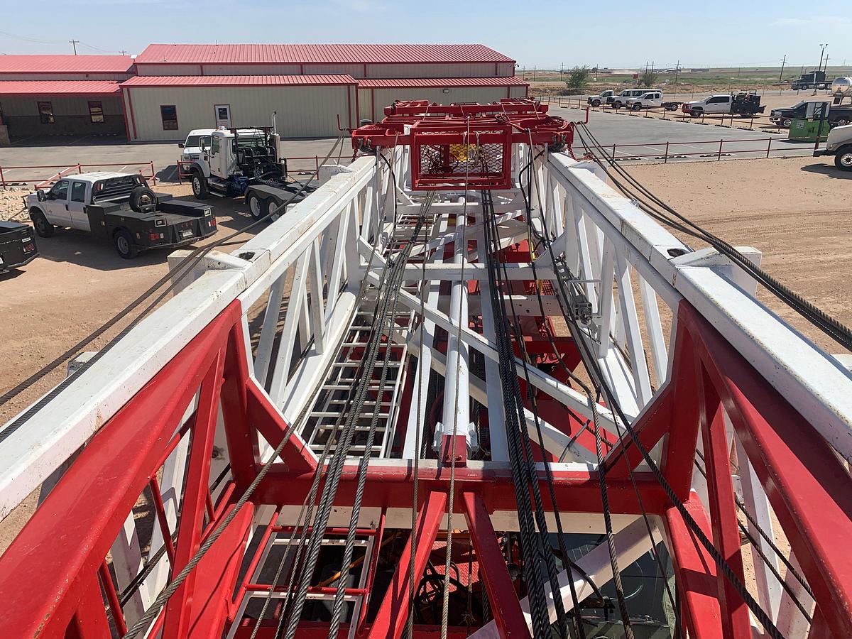 Used 2012 EAGLE 5-AXLE WELL SERVICE RIG 104'x300k MAST (2022 Cat IV, FULLY TOOLED WITH CERTIFICATION PAPERWORK, FEILD READY)