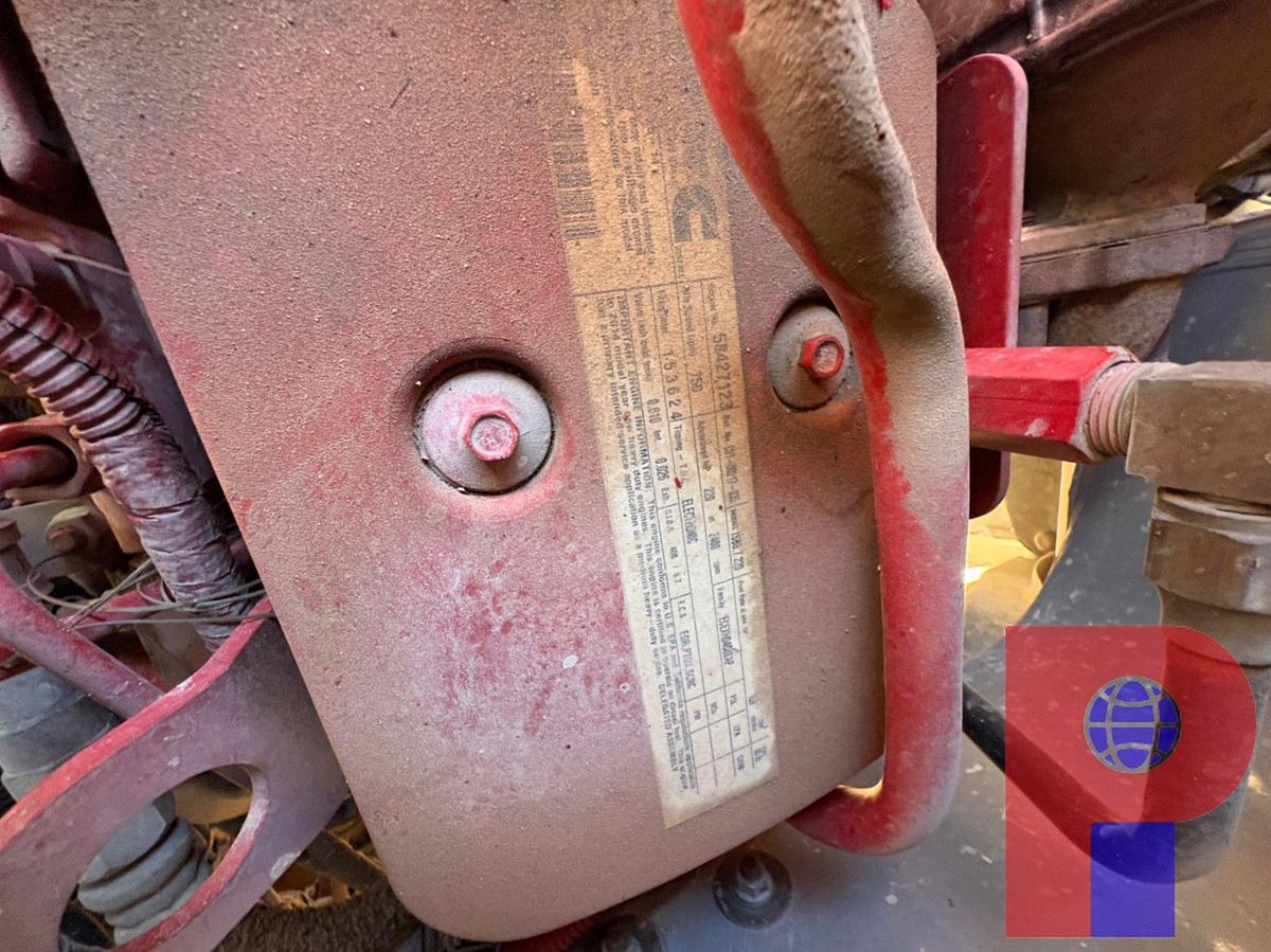 Used 2015 FREIGHTLINER M2 106 S/A CREW CAB SLICK LINE TRUCK