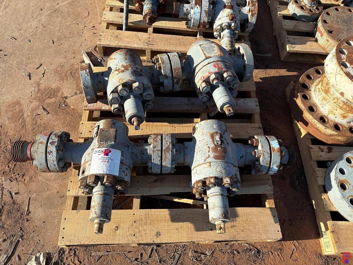 Used (8X$) 2-1/16” 10K GATE VALVES