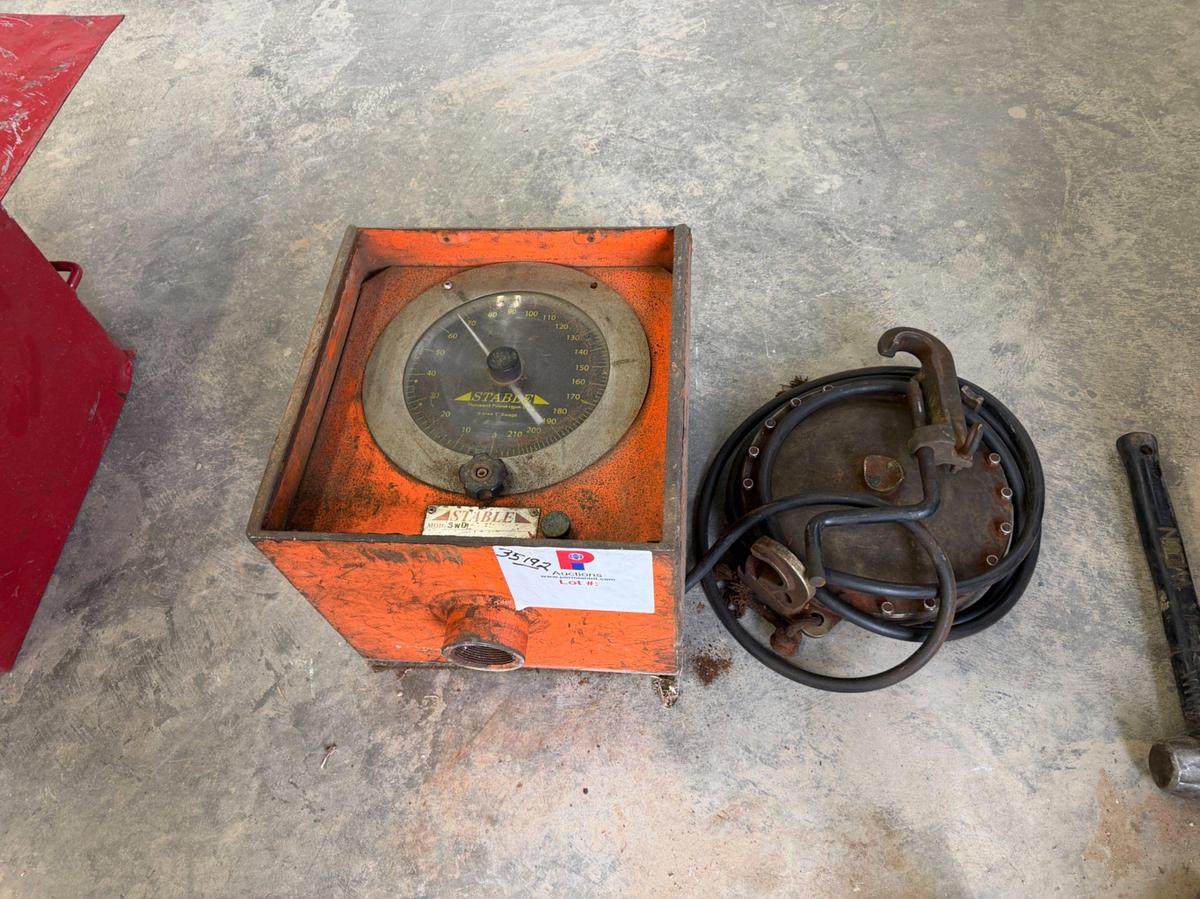 Used Stable SWDL weight indicator w/ pad