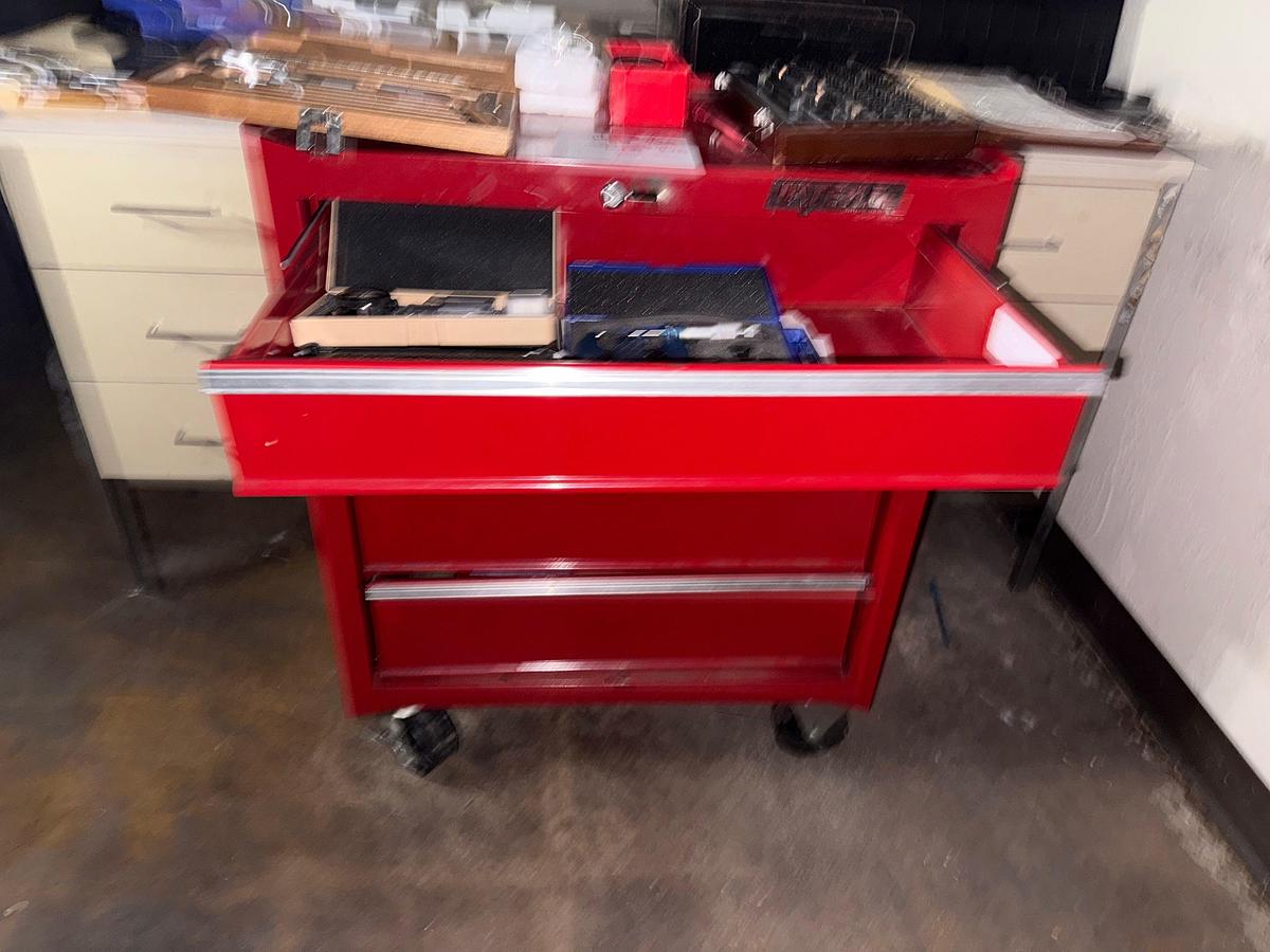 Used SECTION OF (6+) OD MICROMETERS , (7+) DEPTH GAUGES, GAUGE BLOCKS & ARMS, (4) DRAWER ROLLING TOOLBOX