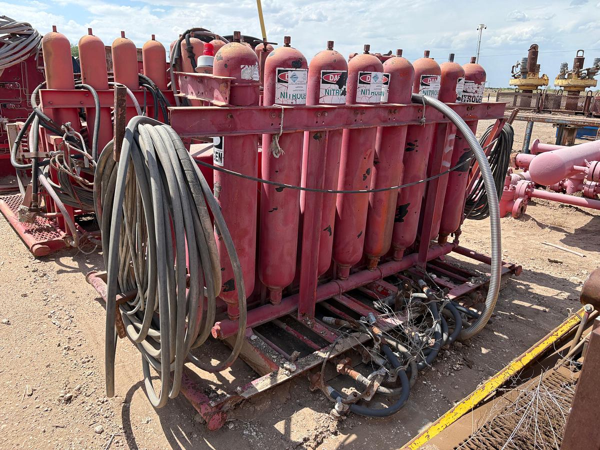 Used 5-station closing unit, skidded