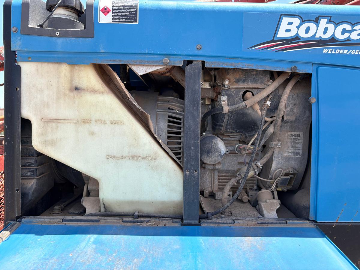 Used 2007 FREIGHTLINER M2 106 S/A DAYCAB GIN POLE TRUCK