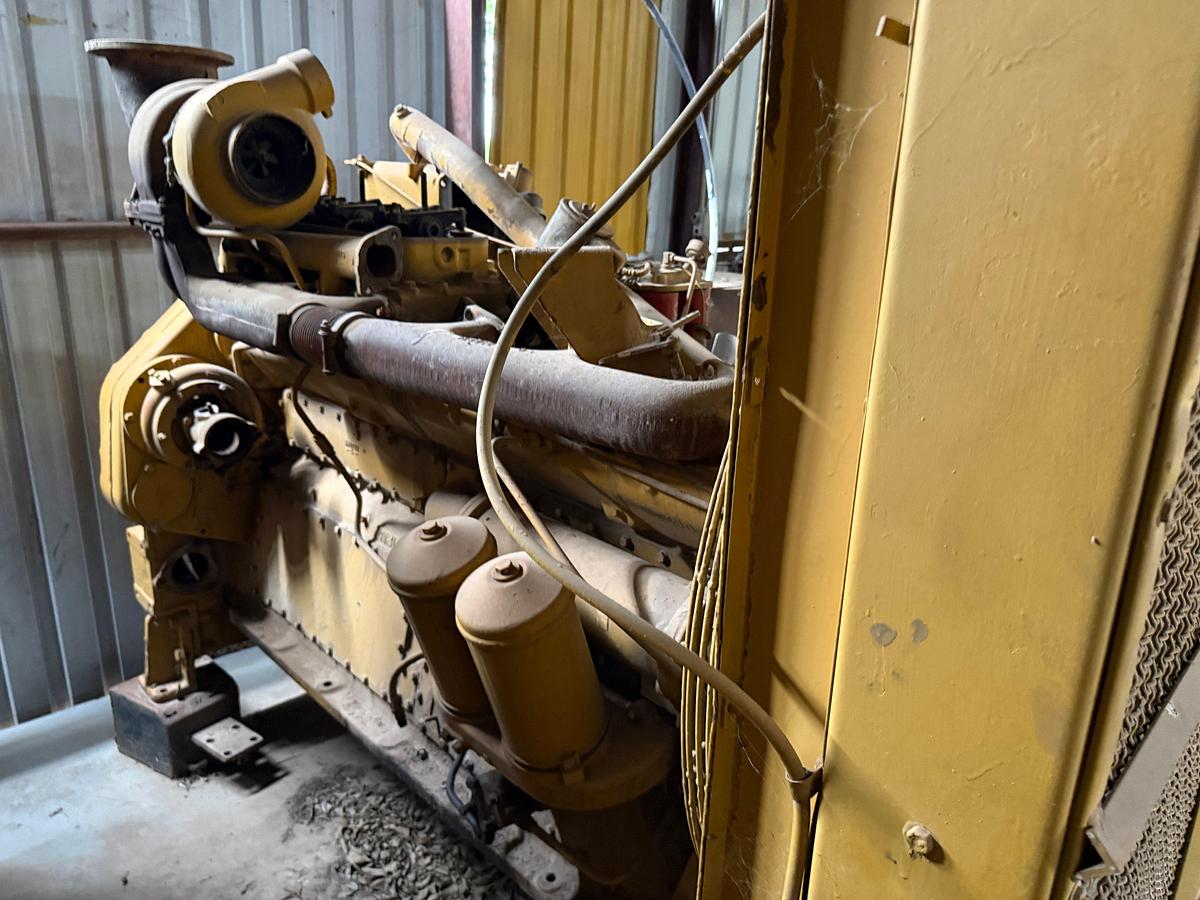 Used CATERPILLAR D353 DIESEL ENGINE CORE (INCOMPLETE)
