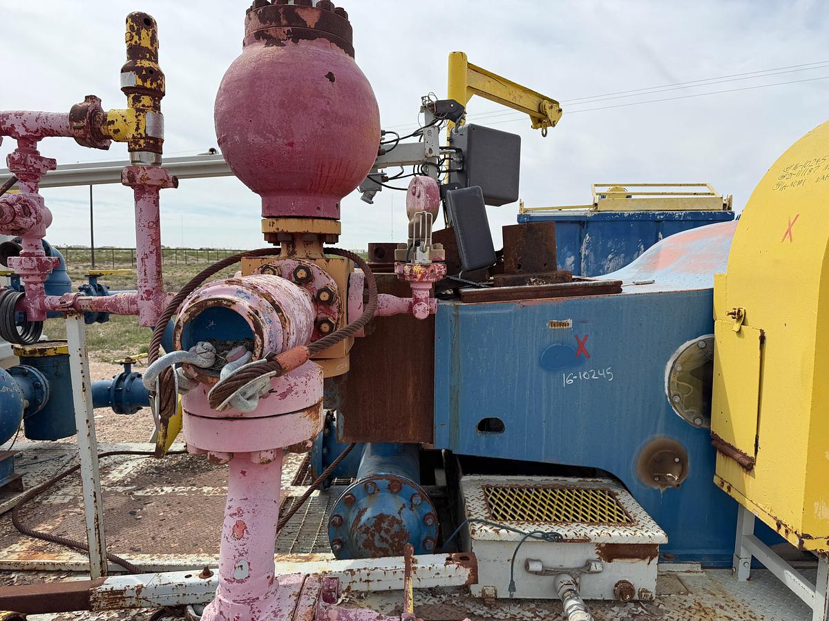 Used CONTINENTAL EMSCO FB-1600 5K WP TRIPLEX MUD PUMP W/ AC ELECTRIC MOTOR &  MIXING TANK SKIDDED