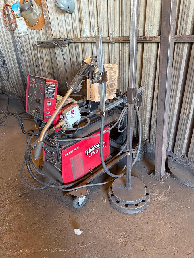 Used Lincoln Electric FlexTec 450 Welder & LN-10 Wire Feeder & Bug-0 Track Stand