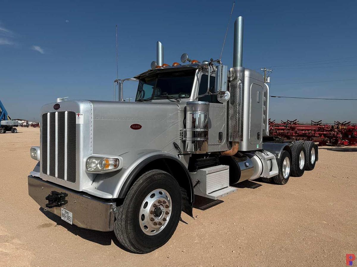 Used 2013 PETERBILT 388 TRI AXLE SLEEPER HAUL TRUCK