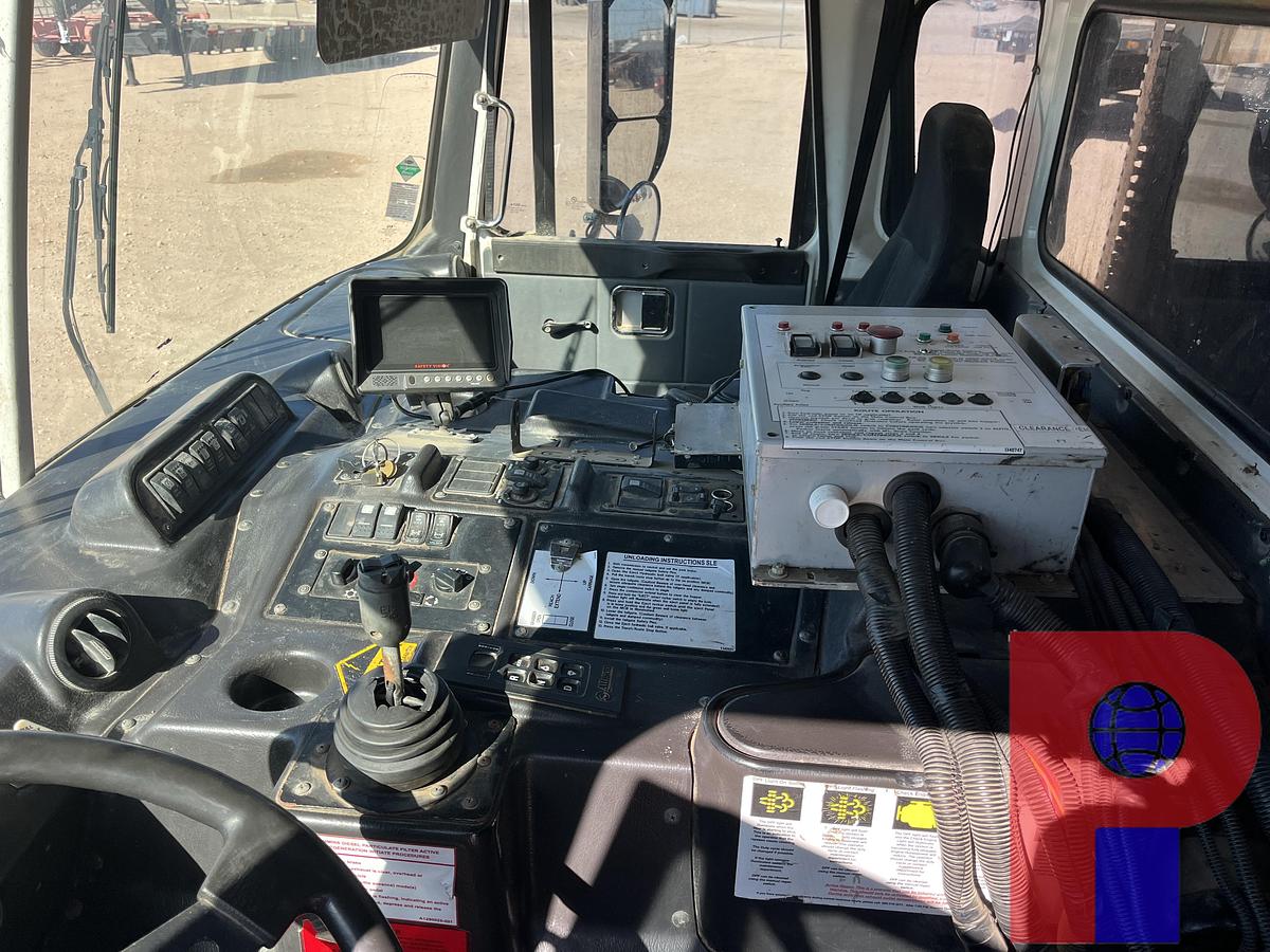 Used 2016 AUTOCAR XPEDITOR T/A 29YD CABOVER TRASH TRUCK