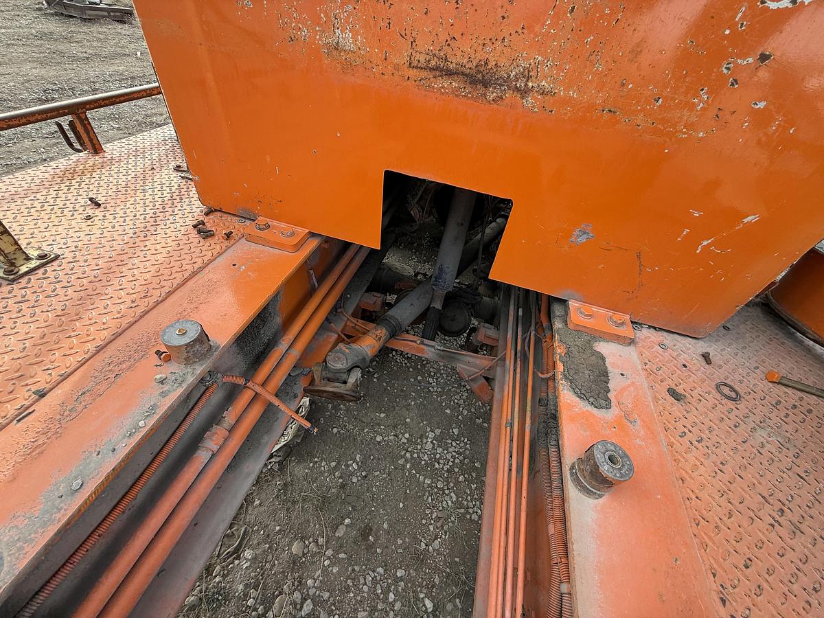 Used TAYLOR DD260HD 5-AXLE WELL SERVICE RIG CHASSIS F/ PARTS ONLY