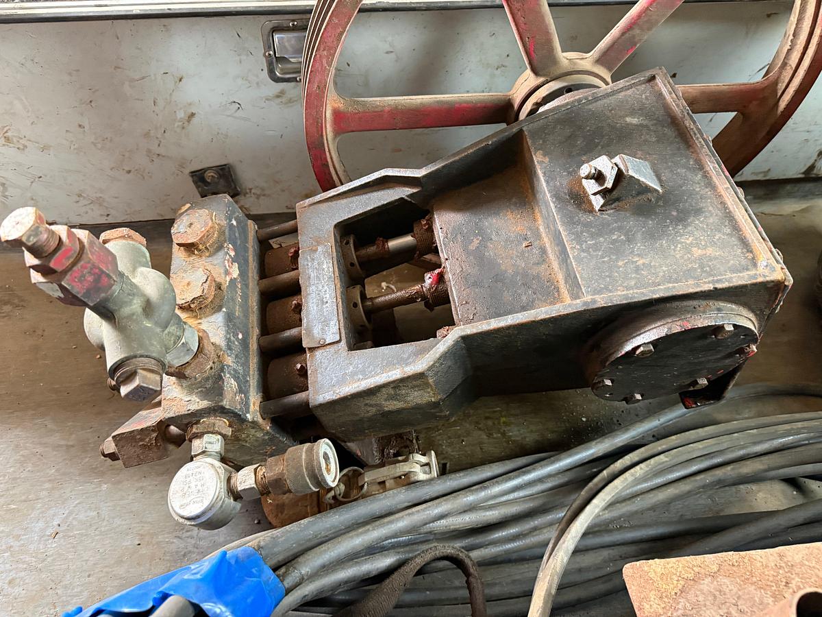 Used 1998 FORD E-SUPER DUTY Ambulance with Torque & Test Pump Equipment