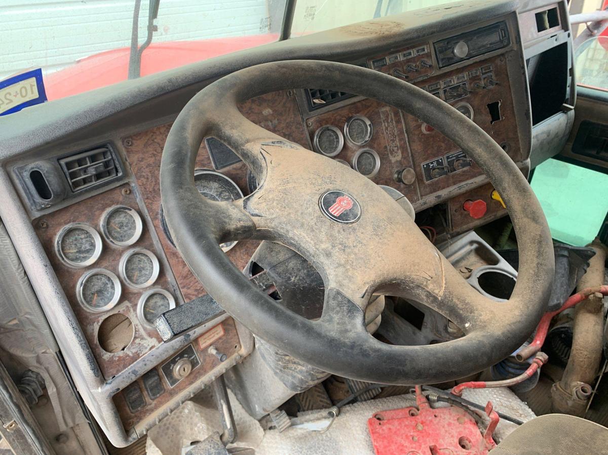 Used Kenworth Aerocab W900L Sleep Parts Truck