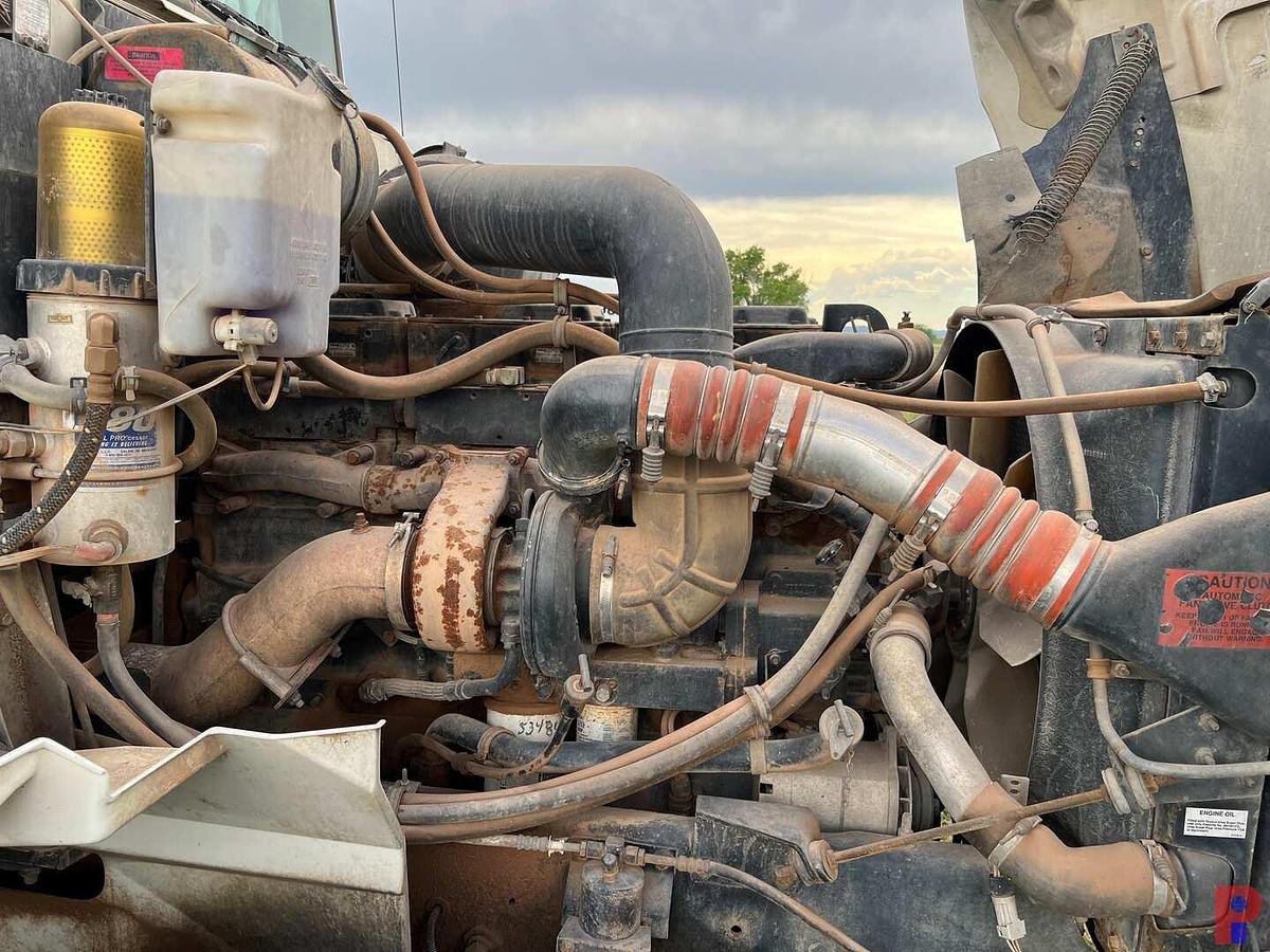 Used 1999 INTERNATIONAL  9400 T/A CEMENT PUMP TRUCK