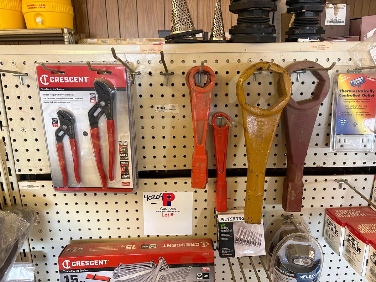 Used Hardware Contents of store shelf section