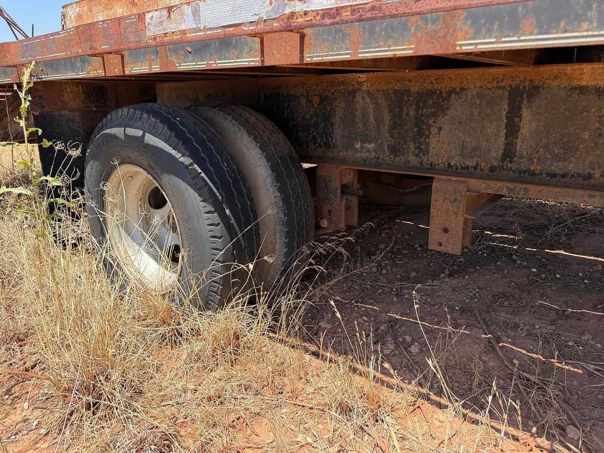 Used 28' Tandem Dual Wheel Gooseneck Trailer (INOP)