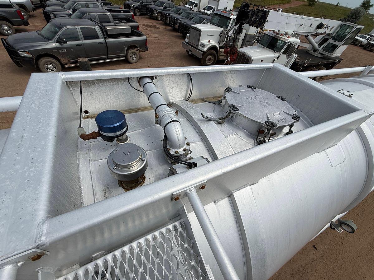 Used 2014 STEPHENS 6,800 GALLON DOT-407 4-AXLE PUP TRAILER