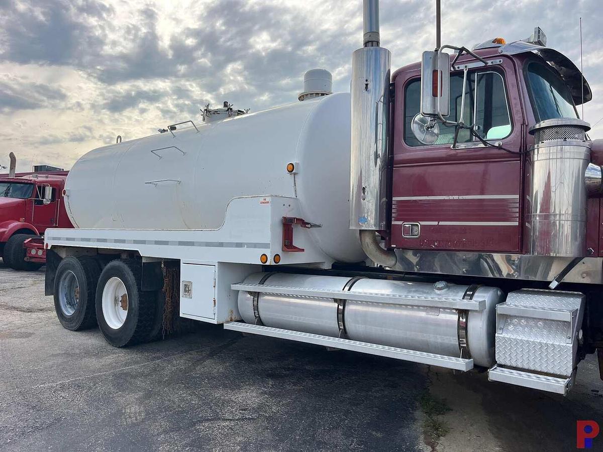 Used 1994 WESTERN STAR 4900 T/A 80 BBL VACUUM TRUCK