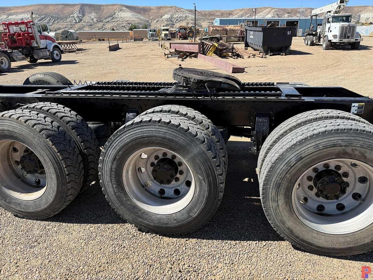 Used 2012 PETERBILT 367 TRI-DRIVE 4-AXLE 36” SLEEPER HEAVY HAUL TRUCK