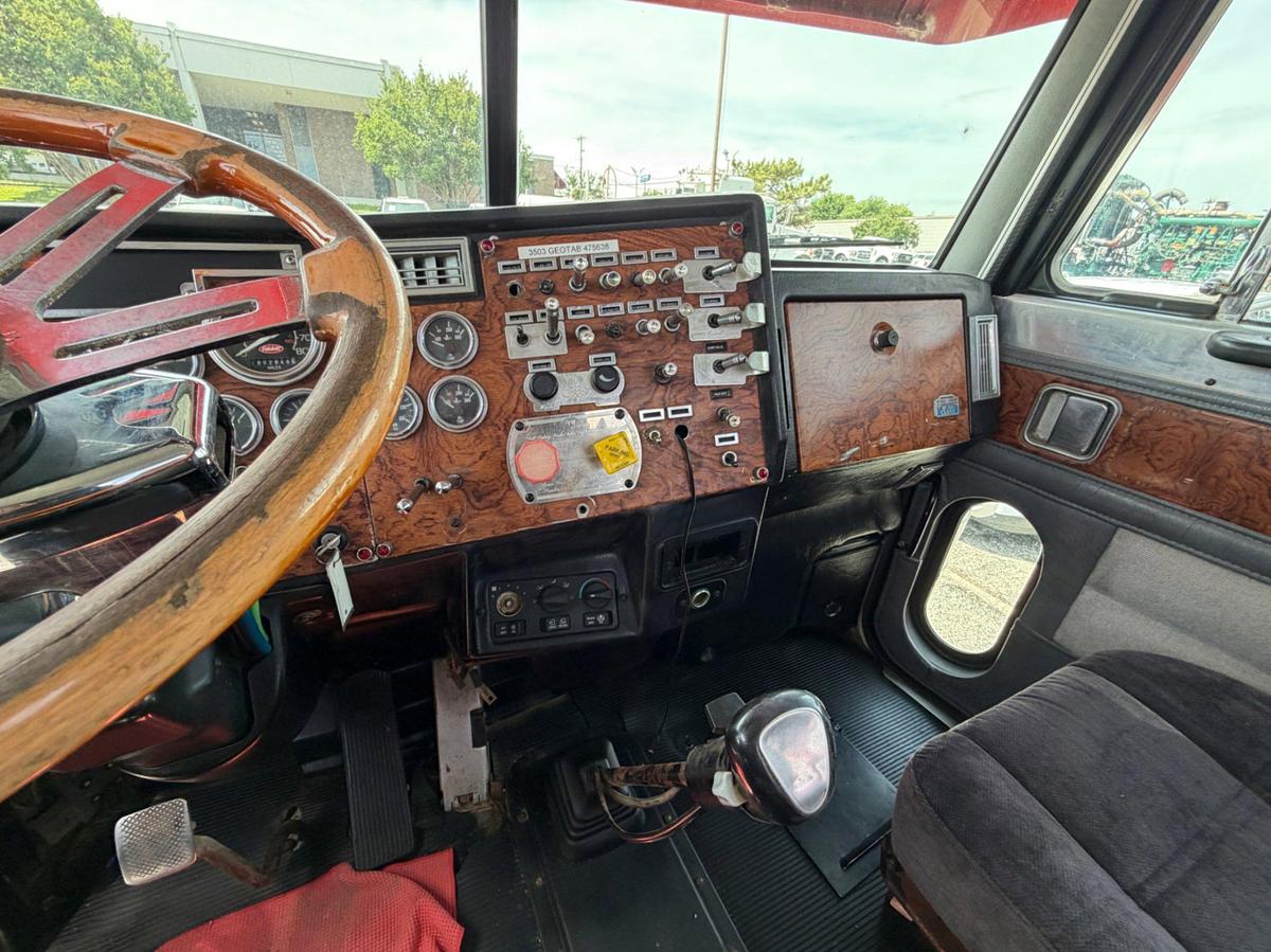 Used 1999 Peterbilt 379 T/A Slick Back Winch Truck