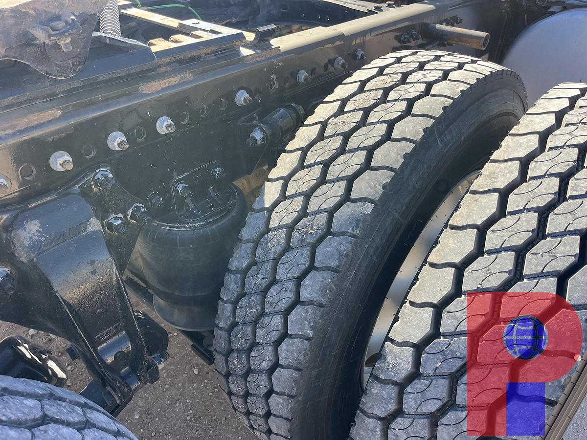 Used 2019 FREIGHTLINER CORONADO 122 SD T/A DAYCAB HAUL TRUCK *CNG Dual Fuel*