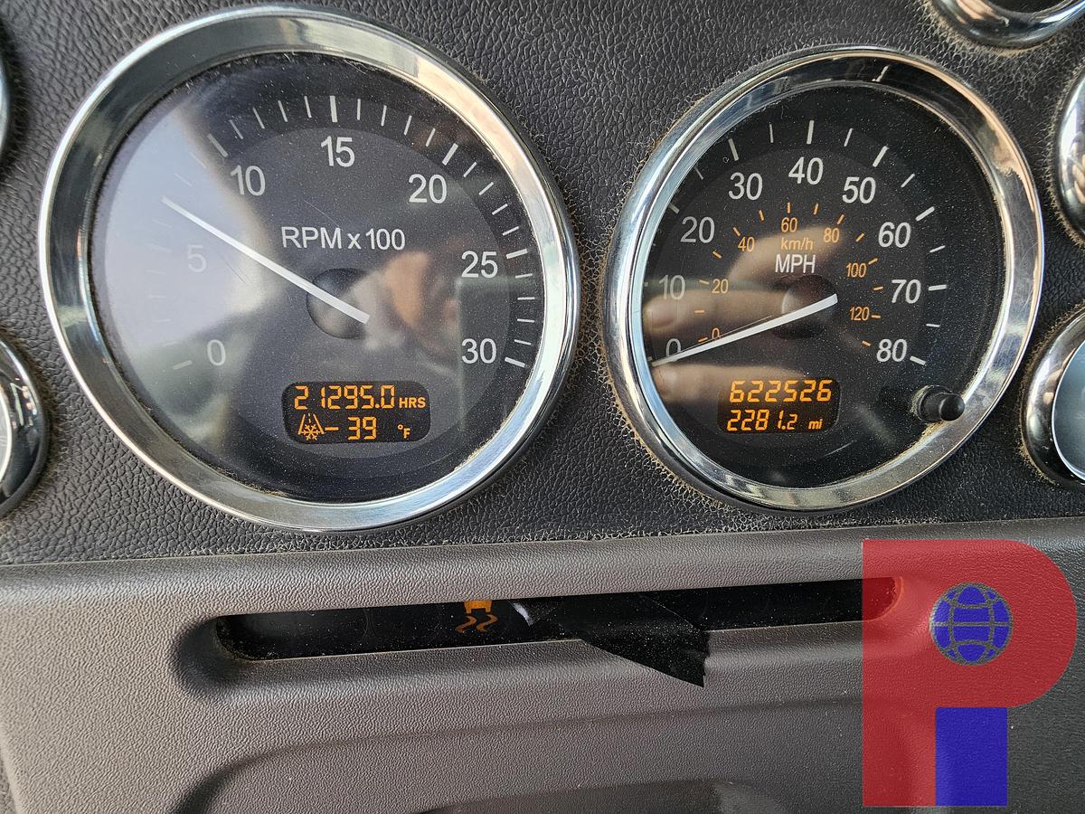 Used 2012 PETERBILT 384 T/A SLEEPER HAUL TRUCK