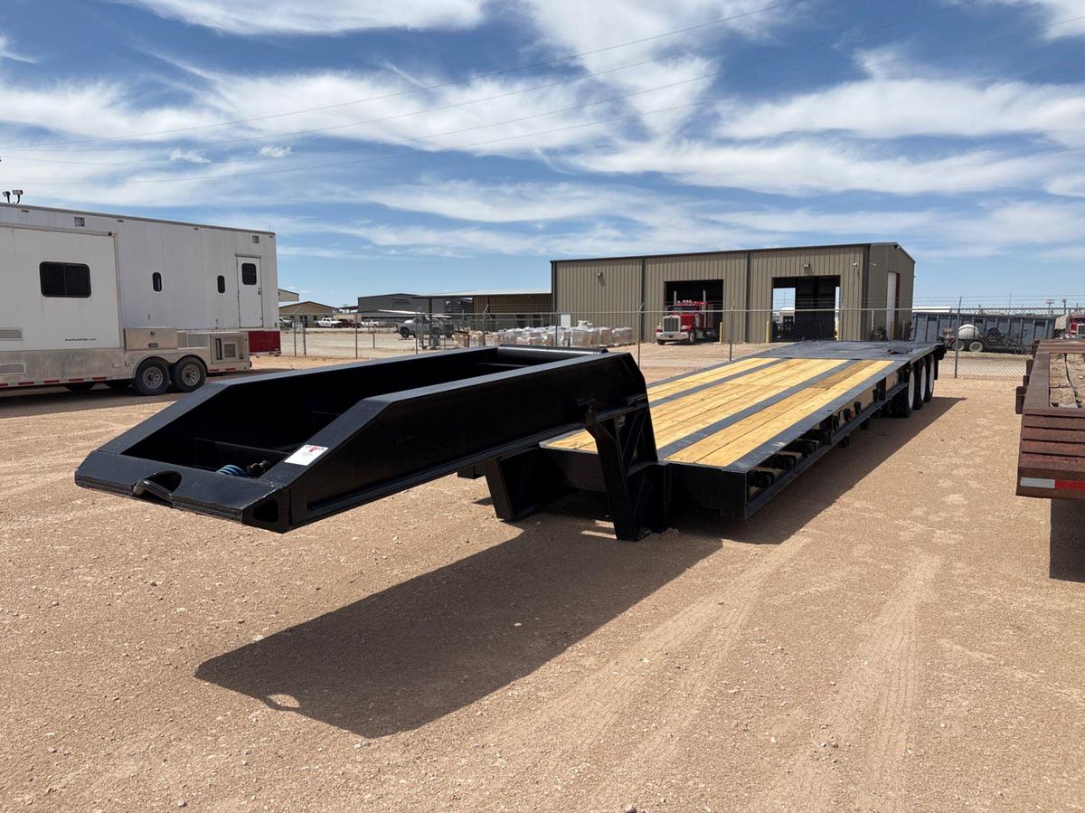 Used 2006 NUTTALL 40' X 102" 55-TON 3-AXLE NARROW NECK LOWBOY