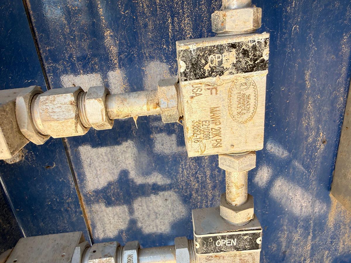 Used SELF CONTAINED 20K WP GREASE INJECTION UNIT COMBO P/B 8.4-KW ISUZU DIESEL GENERATOR