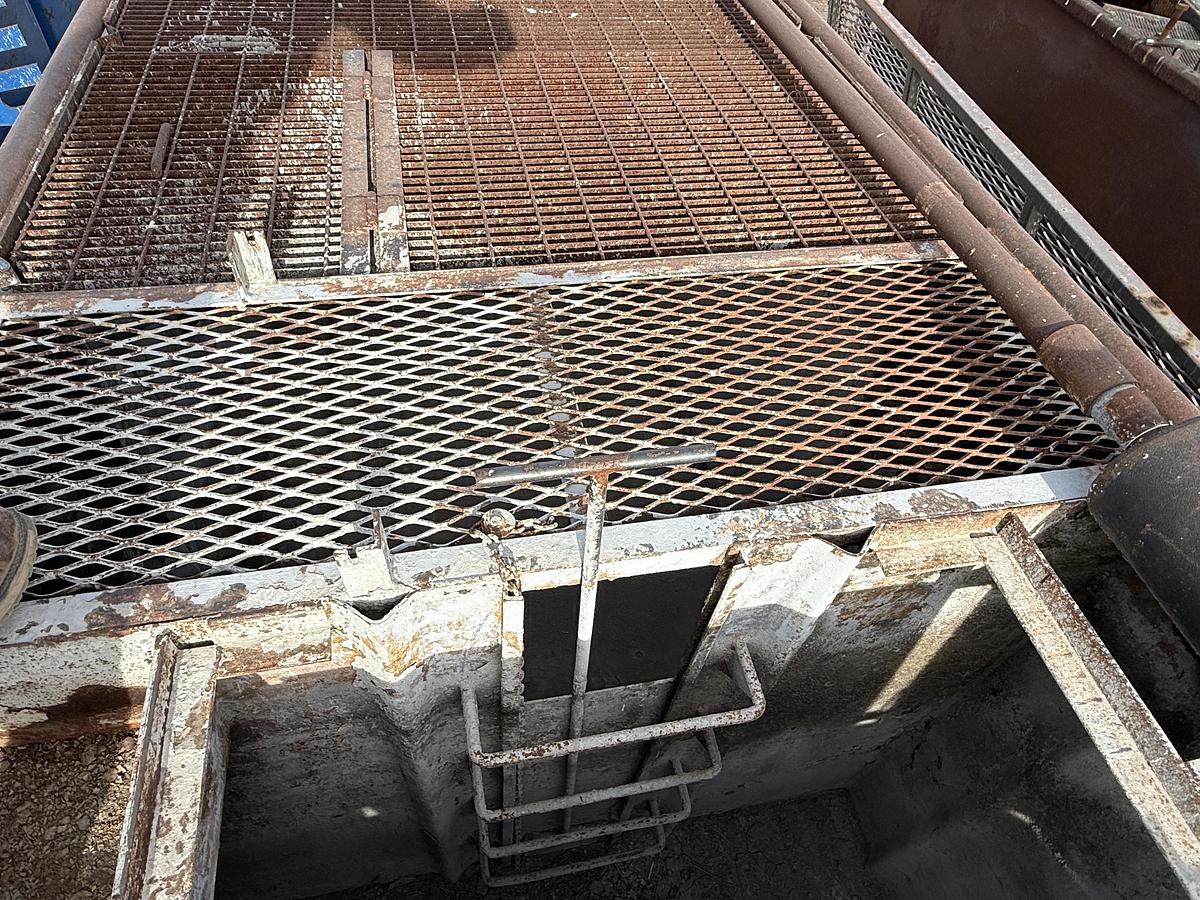 Used 18’L X 6'W X 6’H 2-COMP. REVERSE PIT W/ GAS BUSTER, CATWALK