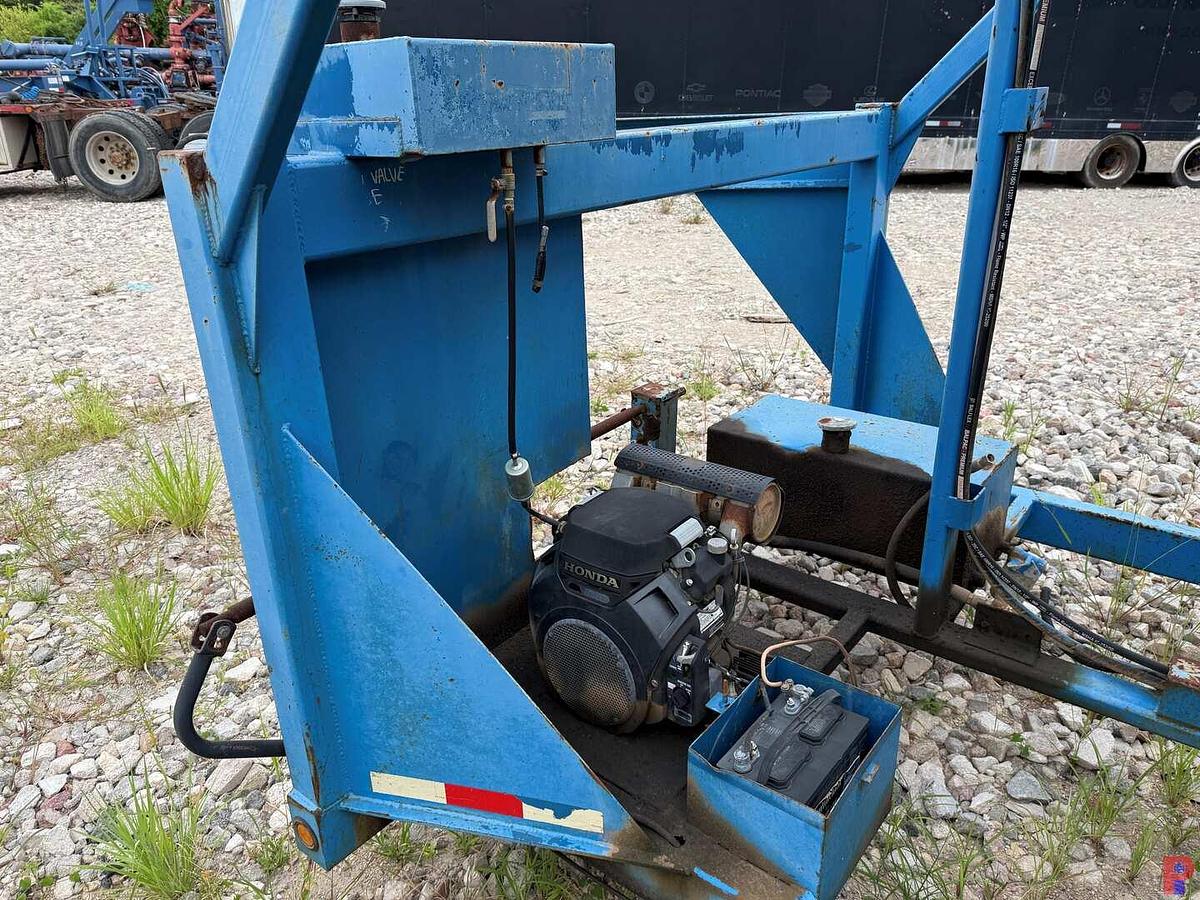 Used 2015 UNITED TRAILER 22’ X 102” T/A GOOSENECK HYDRAULIC REEL TRAILER