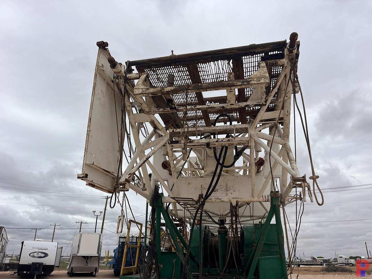 Used FRANKS 1287/160 BACK IN WELL SERVICE RIG MTD ON 4-AXLE CARRIER