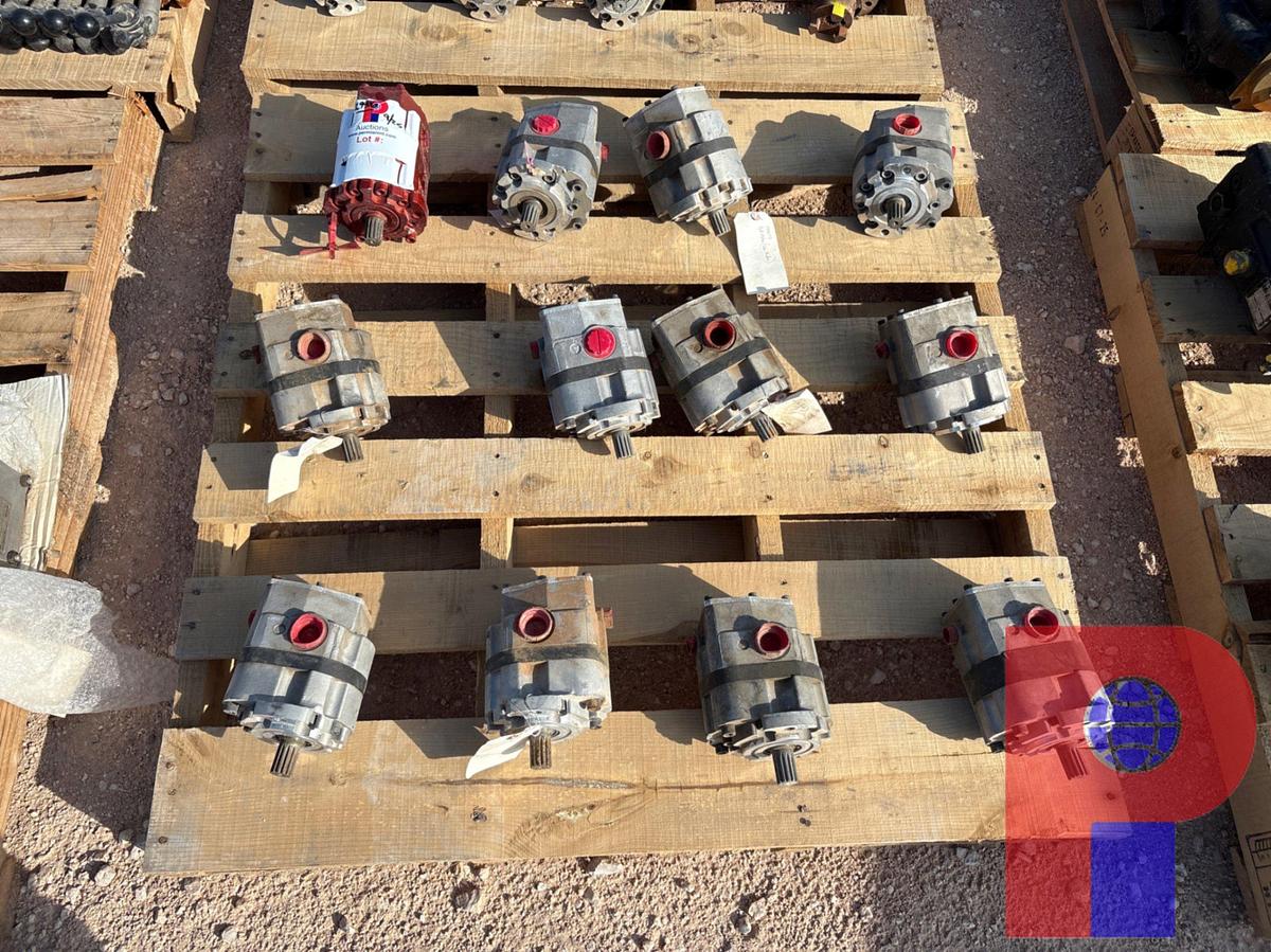 Used (12) ASSORTED SIZE HYDRAULIC MOTORS