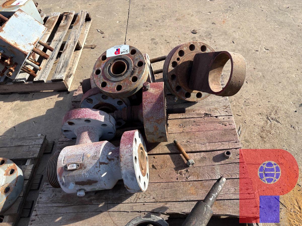 Used (2) PALLETS OF ASSORTED WECO FLANGES, 90° FLANGES, STEM PROTECTOR, & VALVE GATE