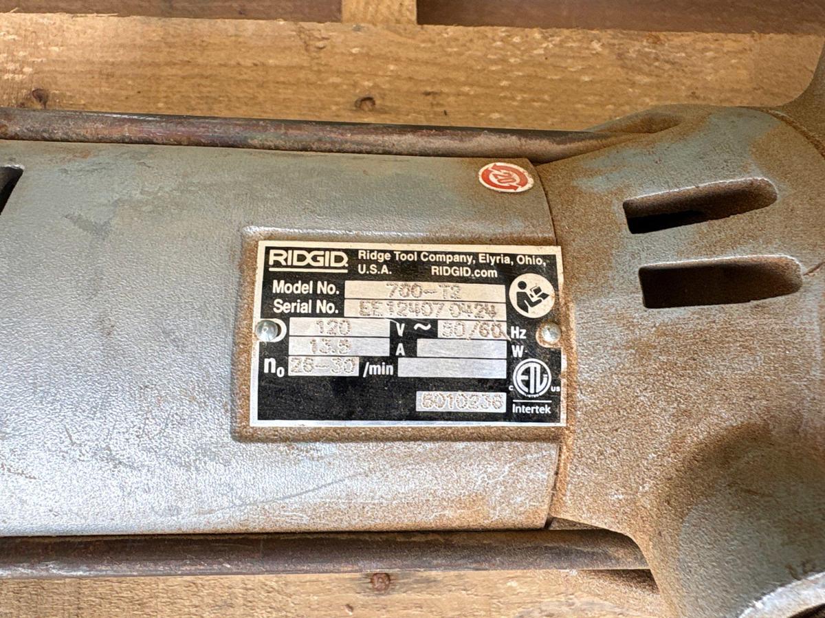 Used RIDGID model 700-t2 portable pipe threading machine