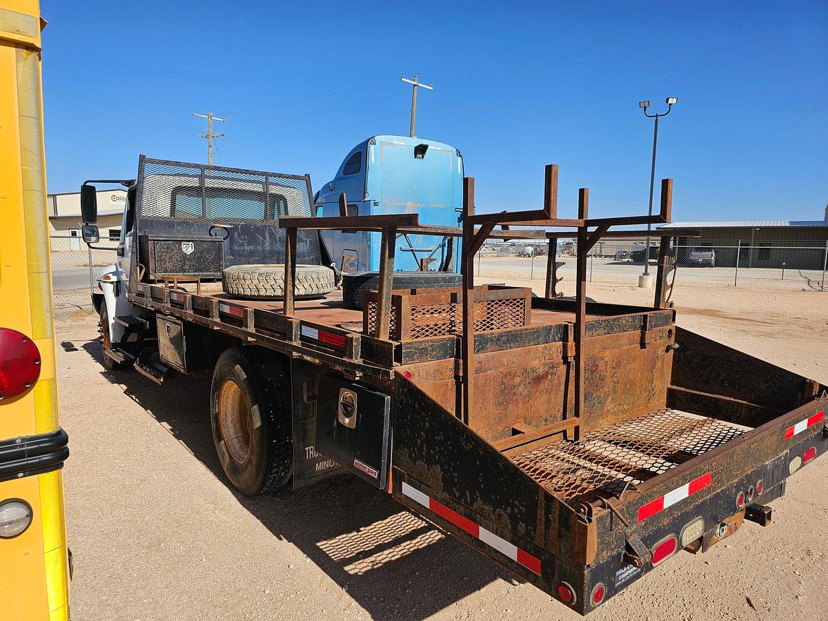 Used 2007 INTERNATIONAL  DURASTAR 4200 S/A DAYCAB FLATBED TRUCK (INOPERABLE)