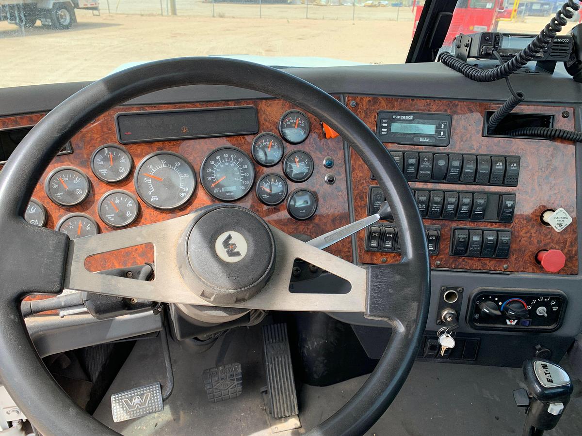 Used 2012 WESTERN STAR 4900 SA 4-AXLE TRI-DRIVE HEAVY HAUL TRUCK TRACTOR