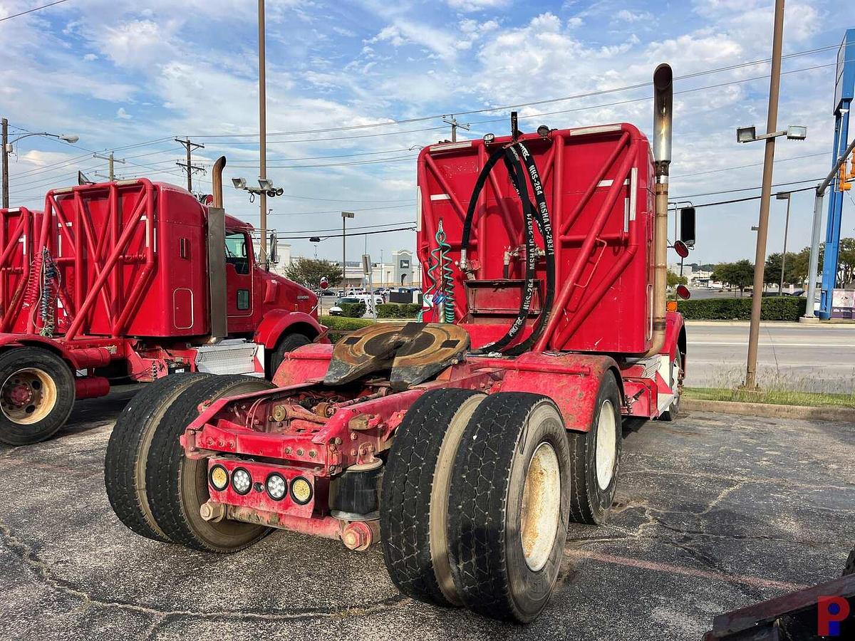 Used 2010 KENWORTH T800 T/A 36” SLEEPER TRUCK
