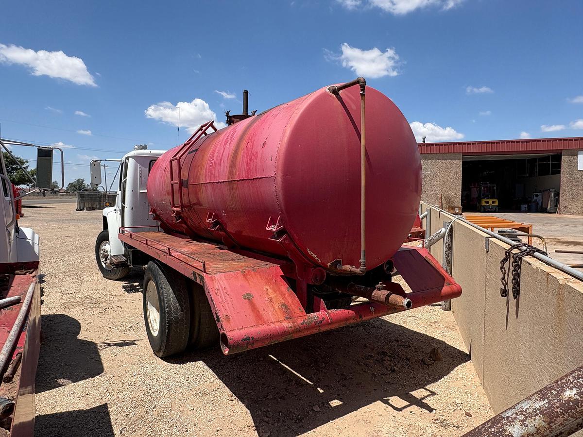 Used 1984 INTERNATIONAL 1954 S/A DAYCAB VACUUM TRUCK