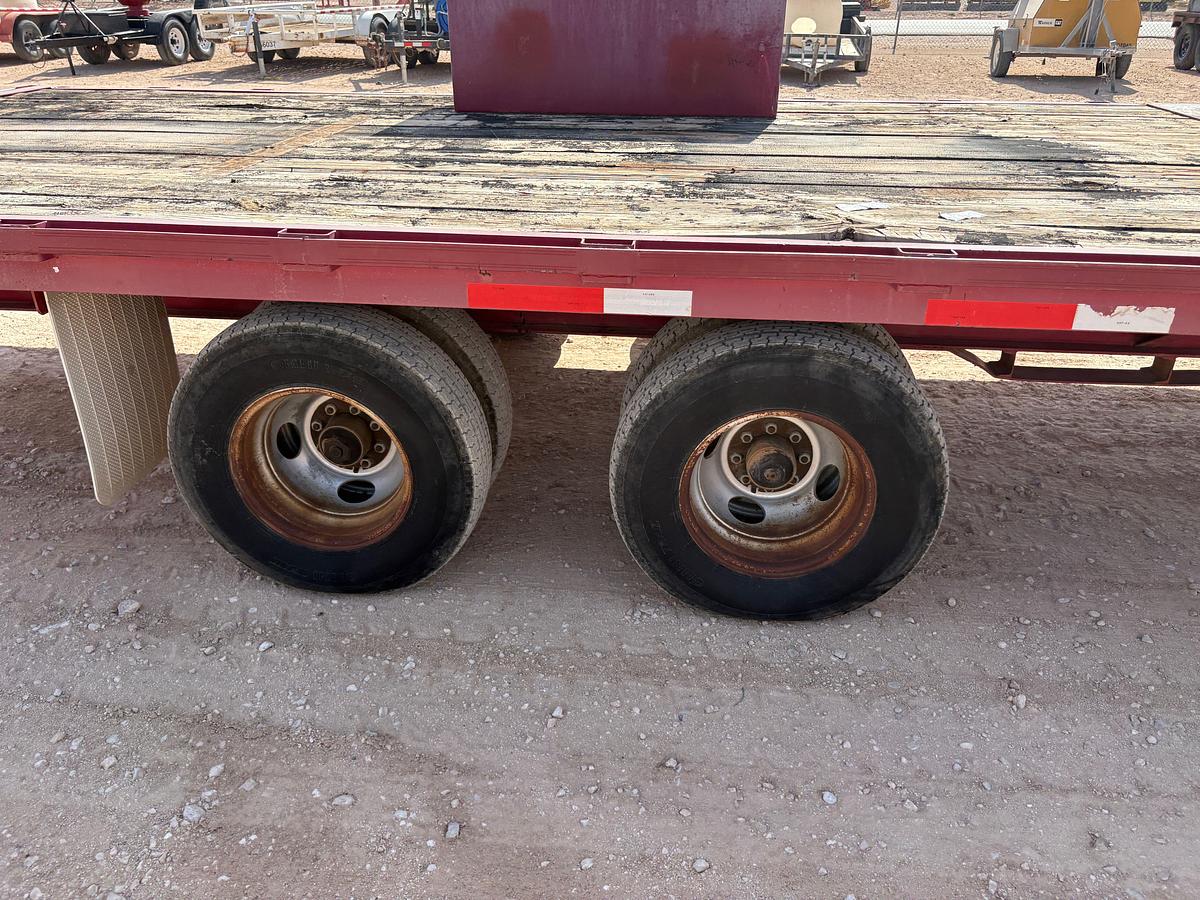 Used 2012 PARKER TRAILERS 26’ X 102” T/A GOOSENECK TOOL TRAILER