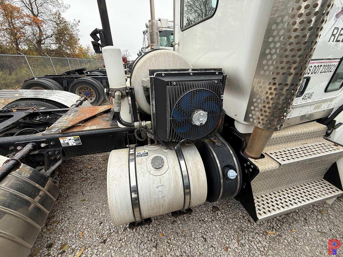 Used 2013 KENWORTH T800 T/A DAY CAB TRUCK TRACTOR