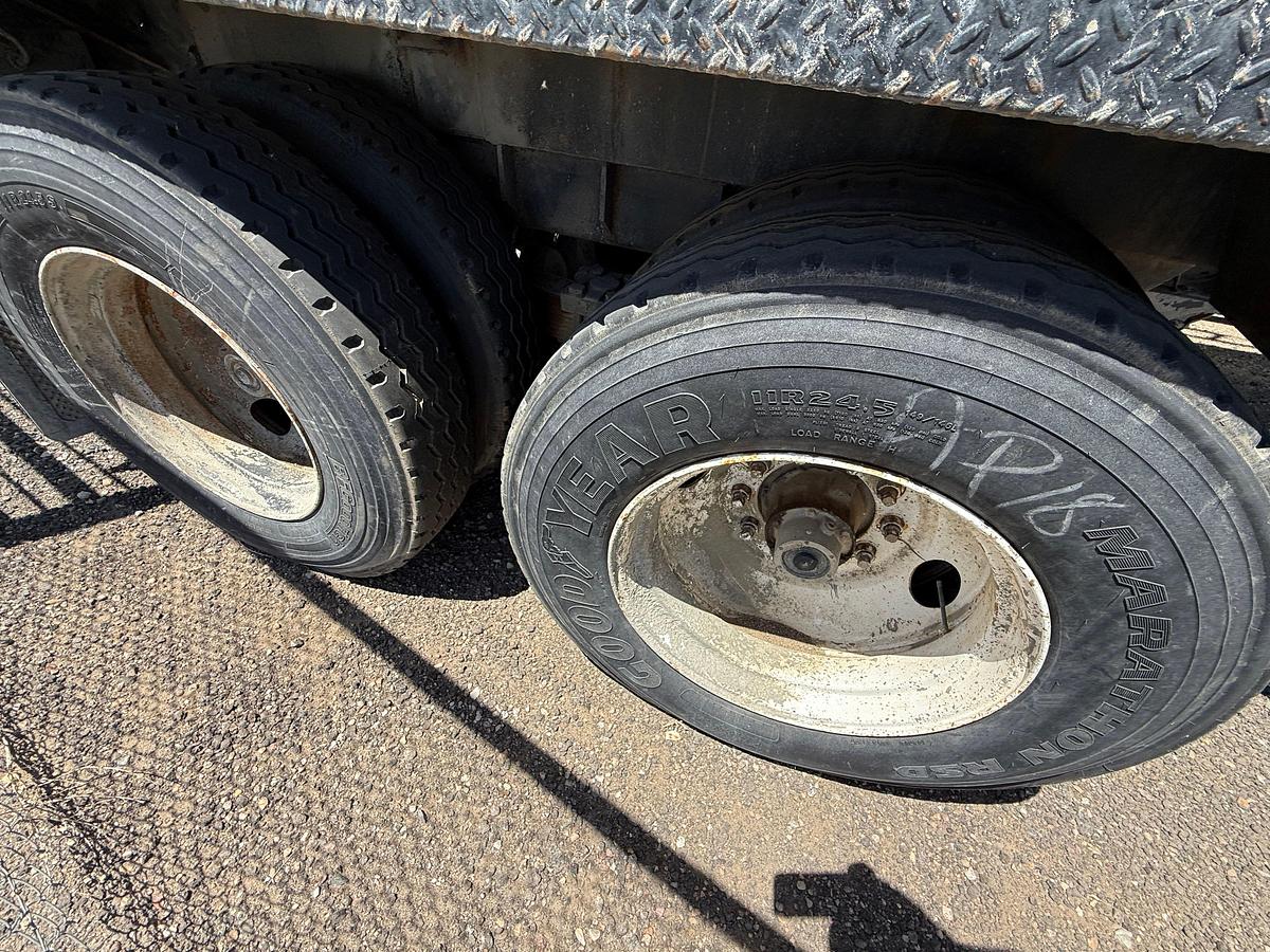 Used 400 SACK VOLUMETRIC CEMENT MIXER T/A TRAILER