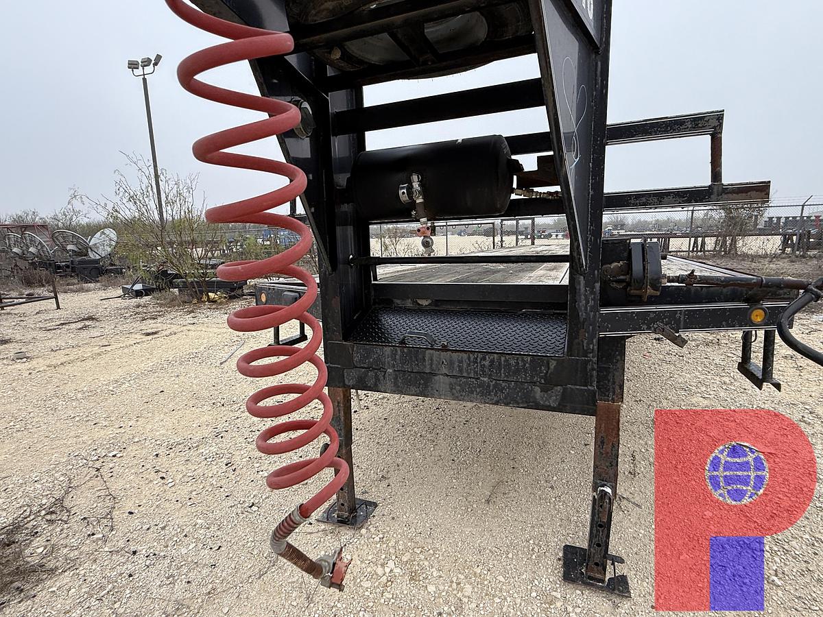 Used 2012 TRAIL MASTER 35’ X 102” FLEX T/A DUAL WHL GOOSENECK TRAILER