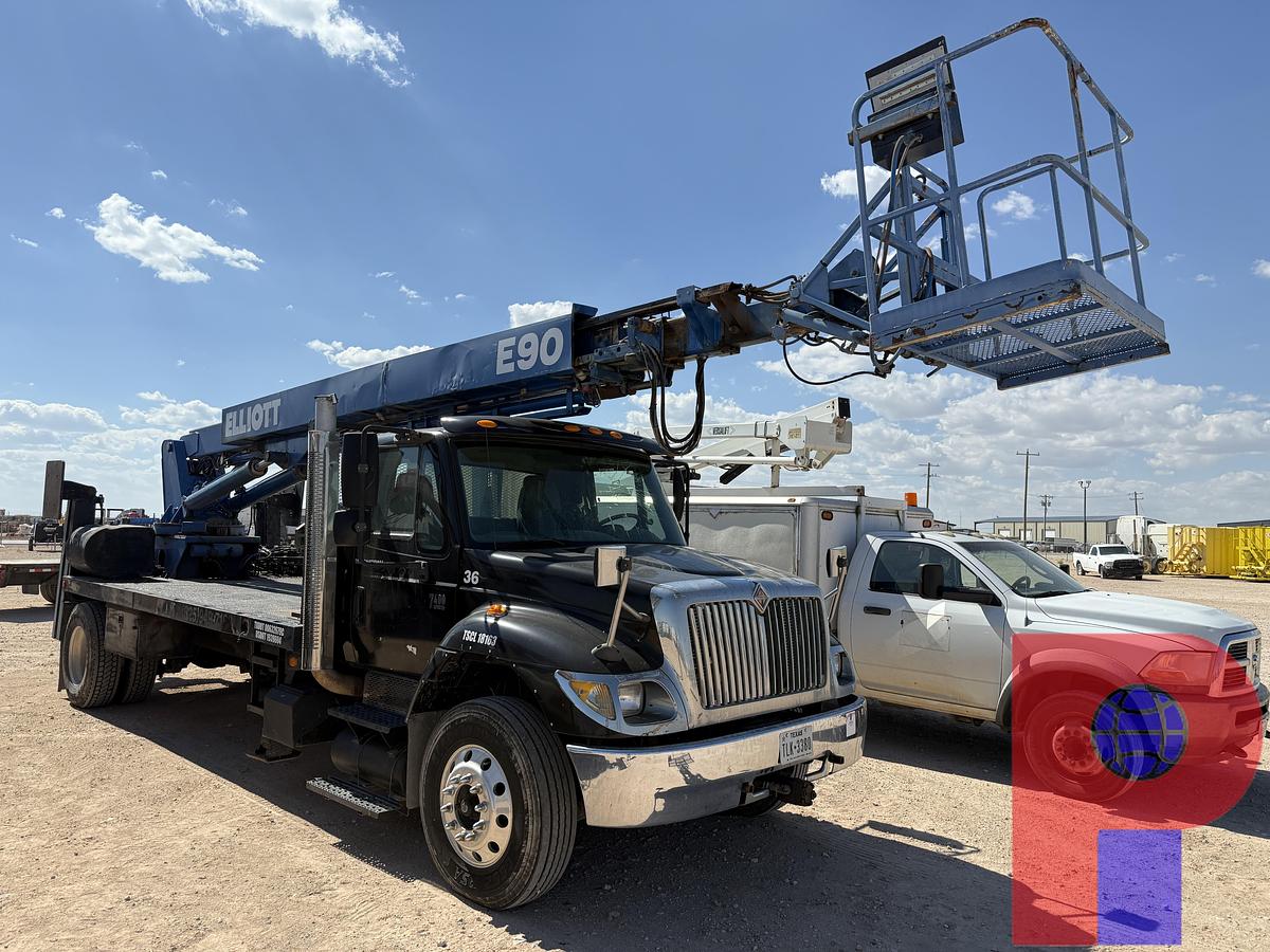 Used 2005 INTERNATIONAL WORKSTAR 7400 S/A ELLIOT E90 BOOM TRUCK